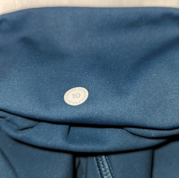 PRICE DROP!! LIMITED TIME! LULULEMON LEGGINGS!! - Picture 3 of 8